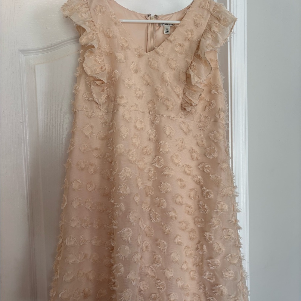 Versona Elegant Cream Formal Dress